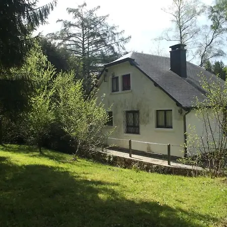 Holiday home Propriete Bordee D'etangs, Propice A La Detente Florenville