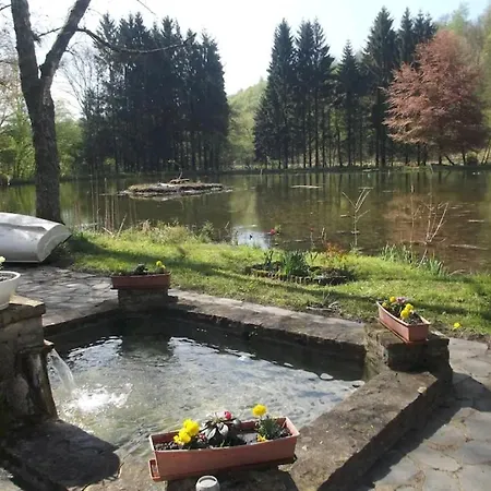 Propriete Bordee D'etangs, Propice A La Detente Florenville